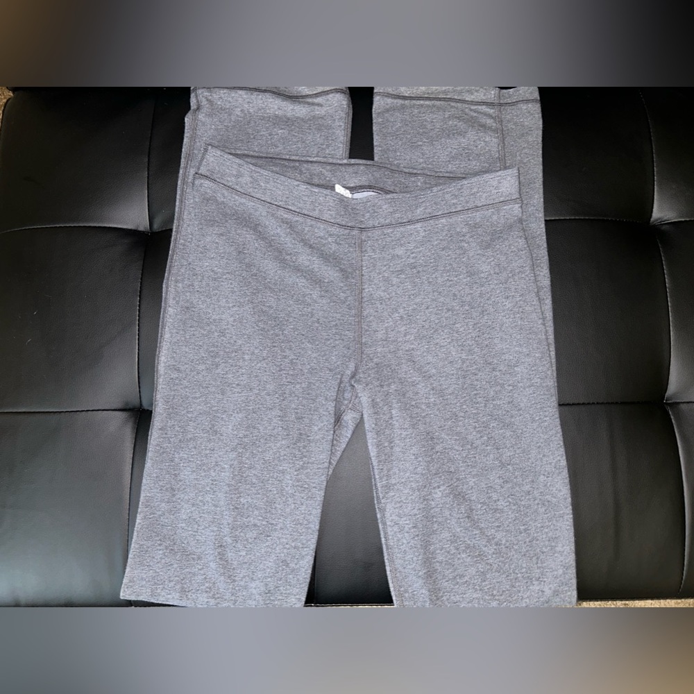 Under Armor Flare Leggings - Picture 2 of 4